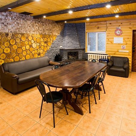 Sv Hotel, Restaurant & Airport Parking Todiresti  외부 사진