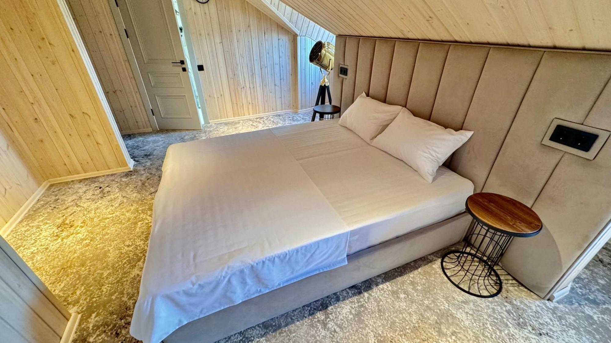Sv Hotel, Restaurant & Airport Parking Todiresti  외부 사진